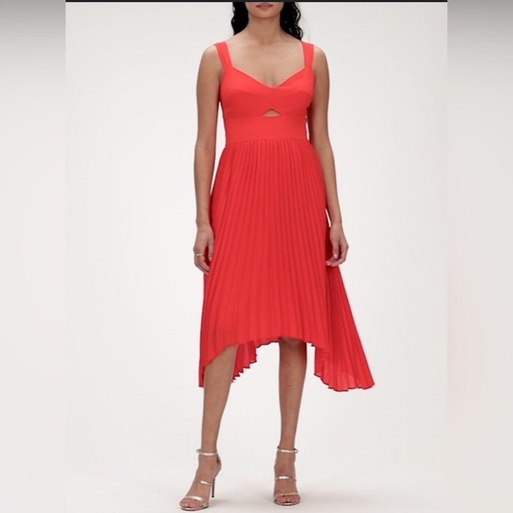 Sweetheart Pleated Midi Dress